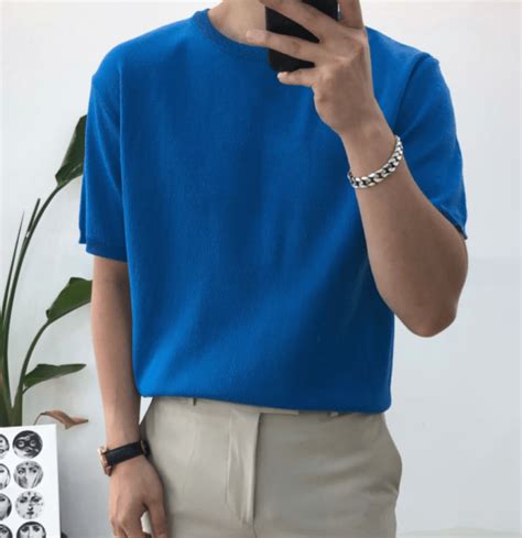 파란색 티셔츠 코디